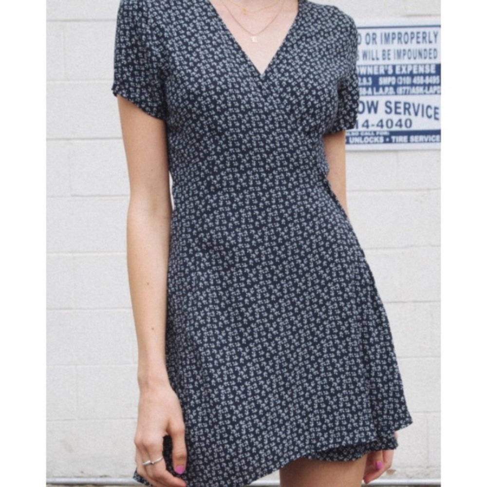 Brandy Melville Robbie Dress